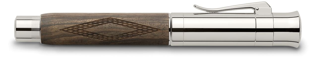 Graf-von-Faber-Castell - Fountain pen Pen of the Year 2010 Broad